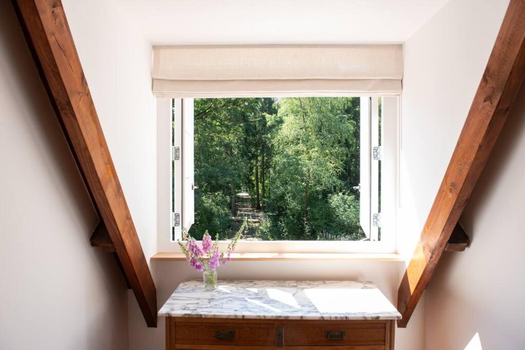 Fantastisch Familiehuis Met Grote Tuin I Bosrijk Лунтерен Екстериор снимка