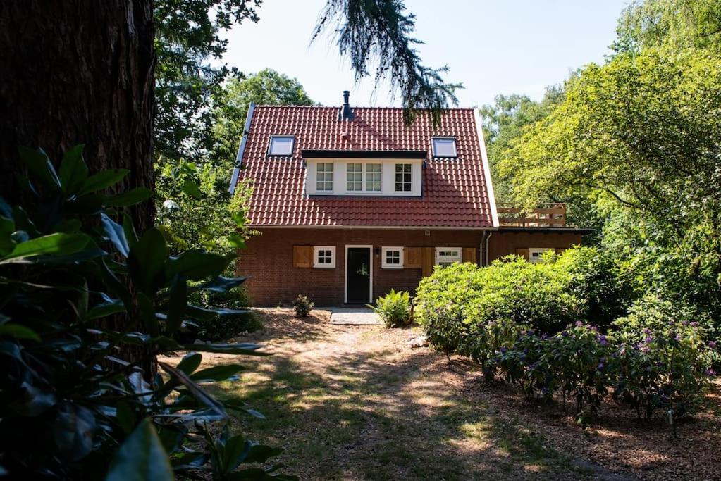 Fantastisch Familiehuis Met Grote Tuin I Bosrijk Лунтерен Екстериор снимка